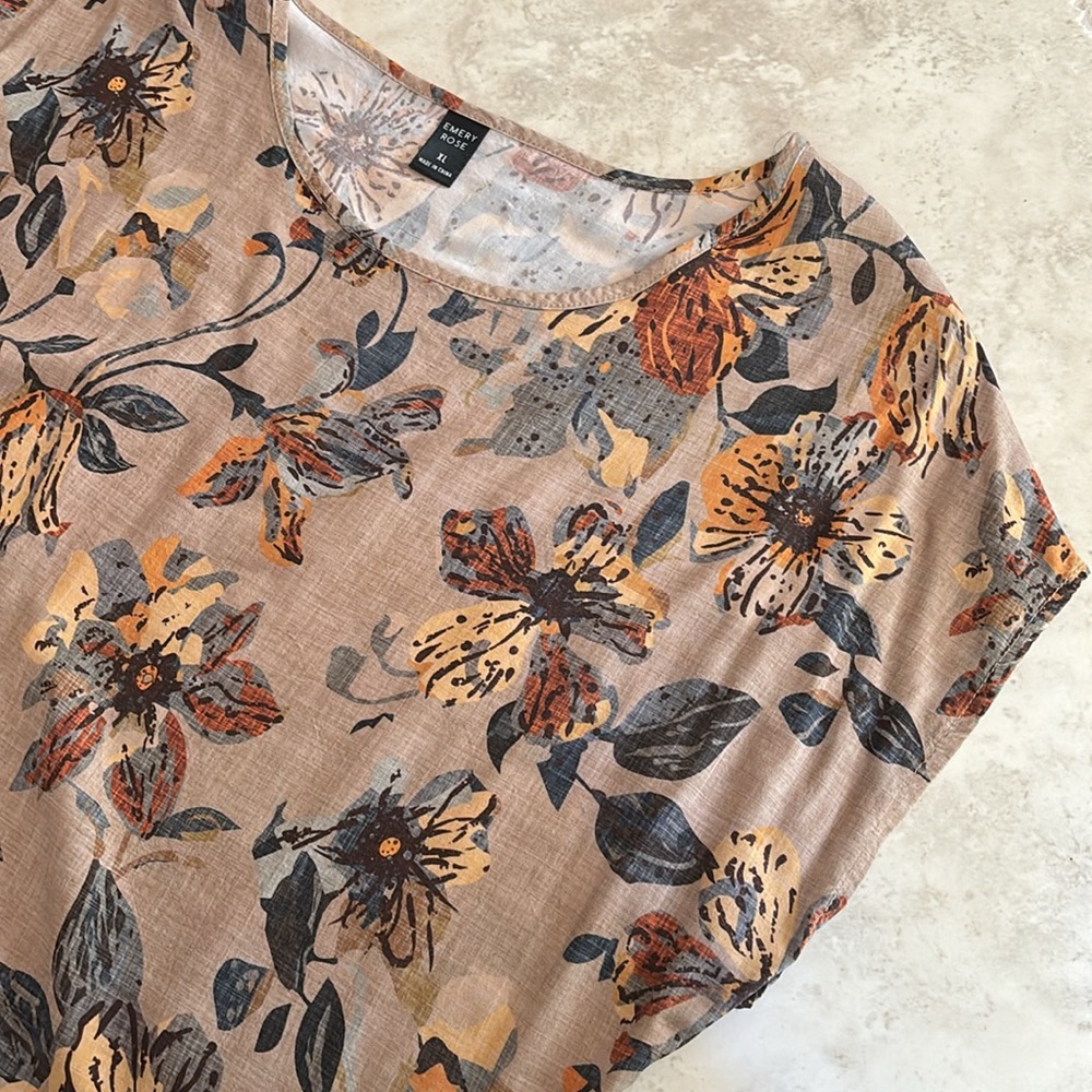 Emery Rose Top - Picture 5 of 7